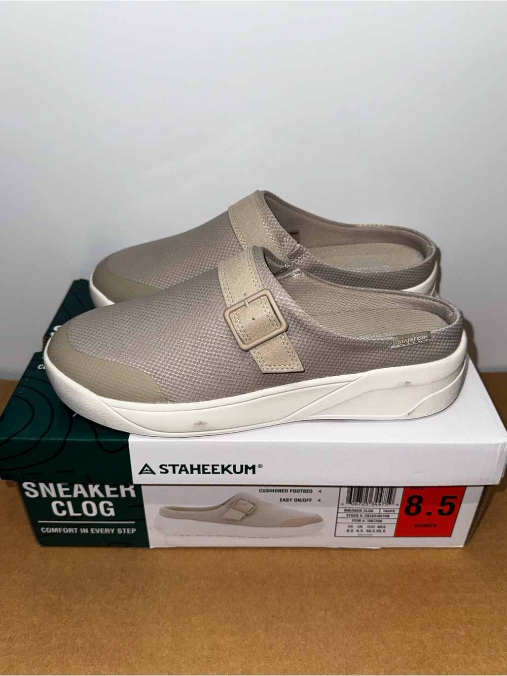 Staheekum Women's Beige Slip-On Breathable Cushioned Footbed Shoe sz 8.5